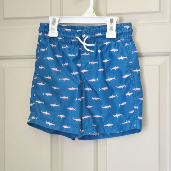 3/$20 Old Navy Blue Shark Swim Trunks Size 6-7 - Picture 1 of 4